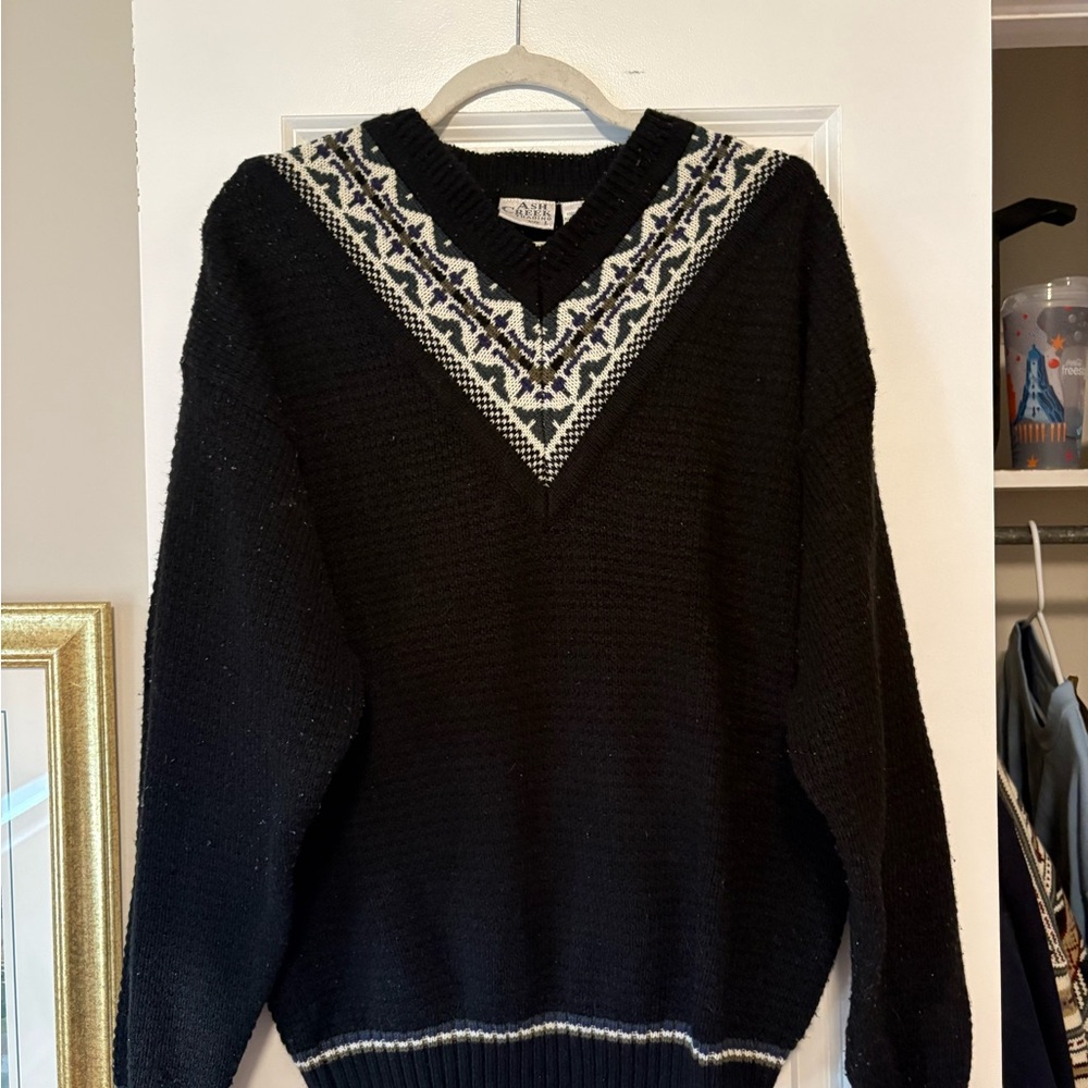 Vintage Ash Creek Trading Black Sweater